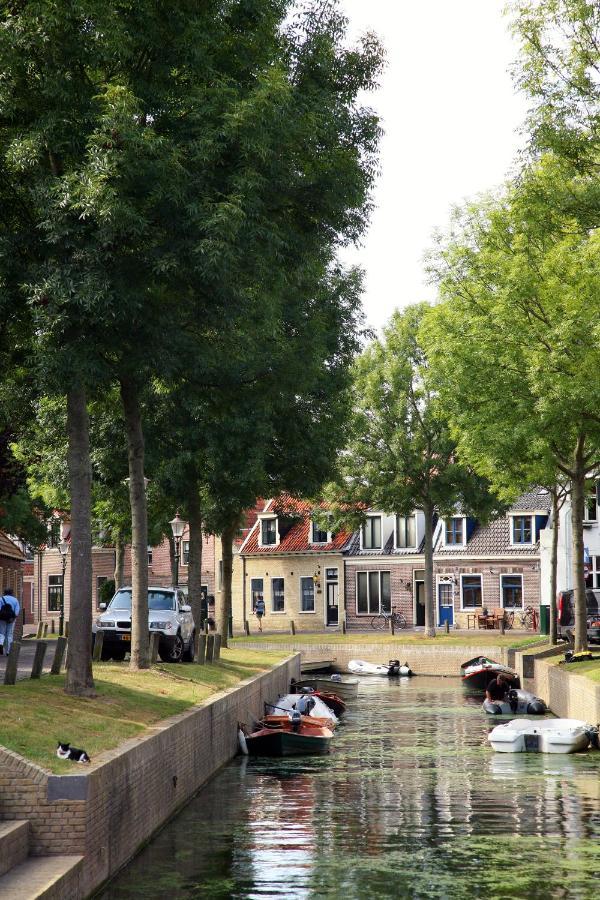 Vissershuisje / Old Fishermans House Medemblik Exterior photo
