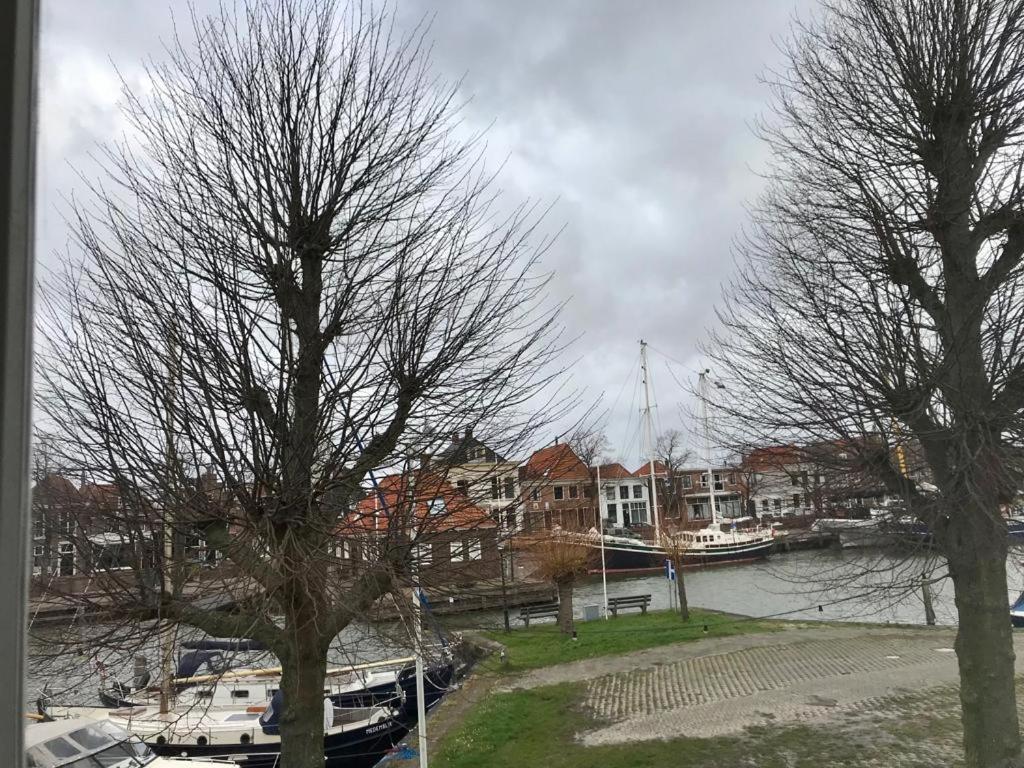 Vissershuisje / Old Fishermans House Medemblik Exterior photo